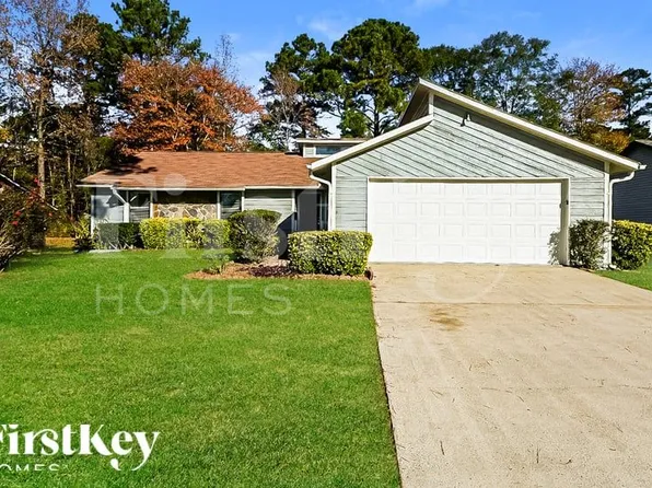765 Fieldstone Dr, Jonesboro, GA 30238