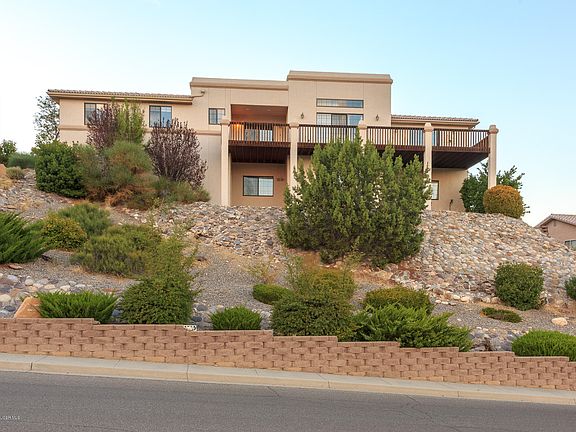 3rd image of 430 Cerrillos Dr