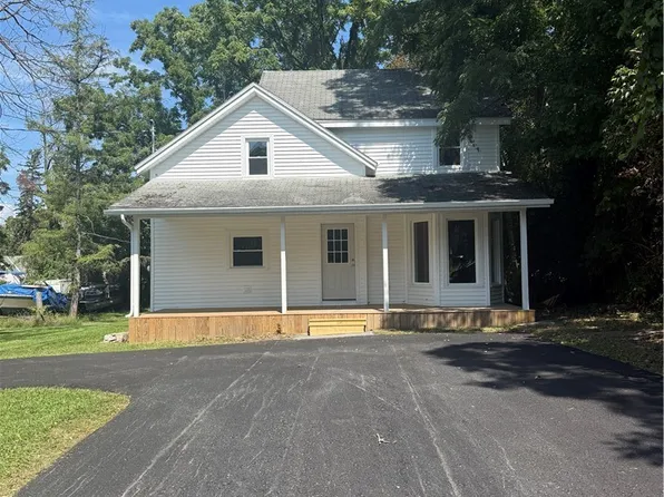 19 Homer St, Union Springs, NY 13160