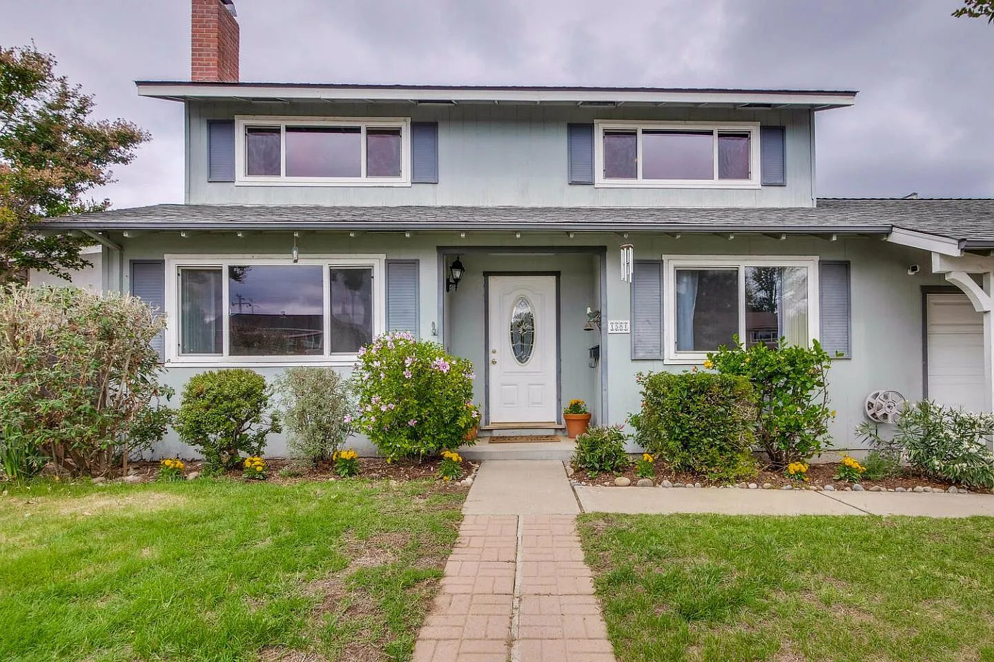 1581 Inverness Cir photo 1