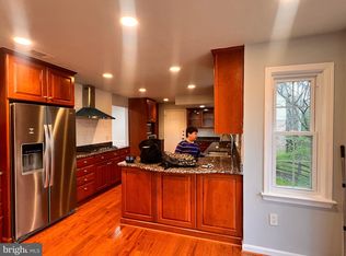 1509 Snughill Ct, Vienna, VA 22182