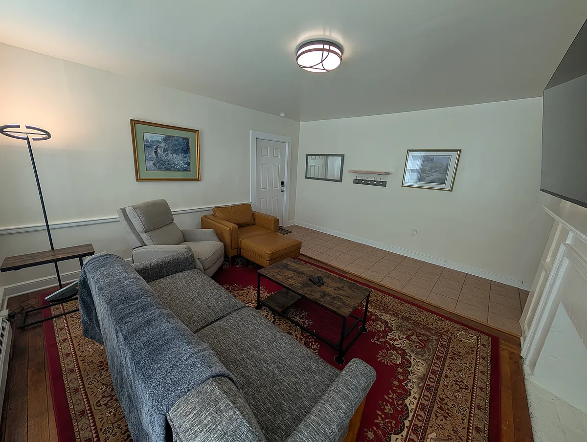 Building Photo - 201 Mansion Dr #2C