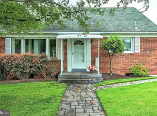 46 Pleasant View Dr, Hanover, PA 17331