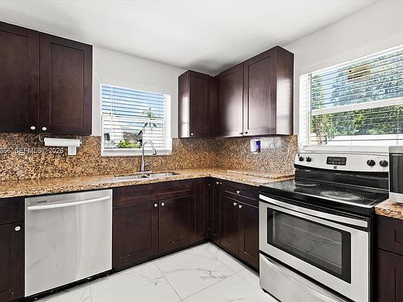 4th image of 1031 NW 202nd St