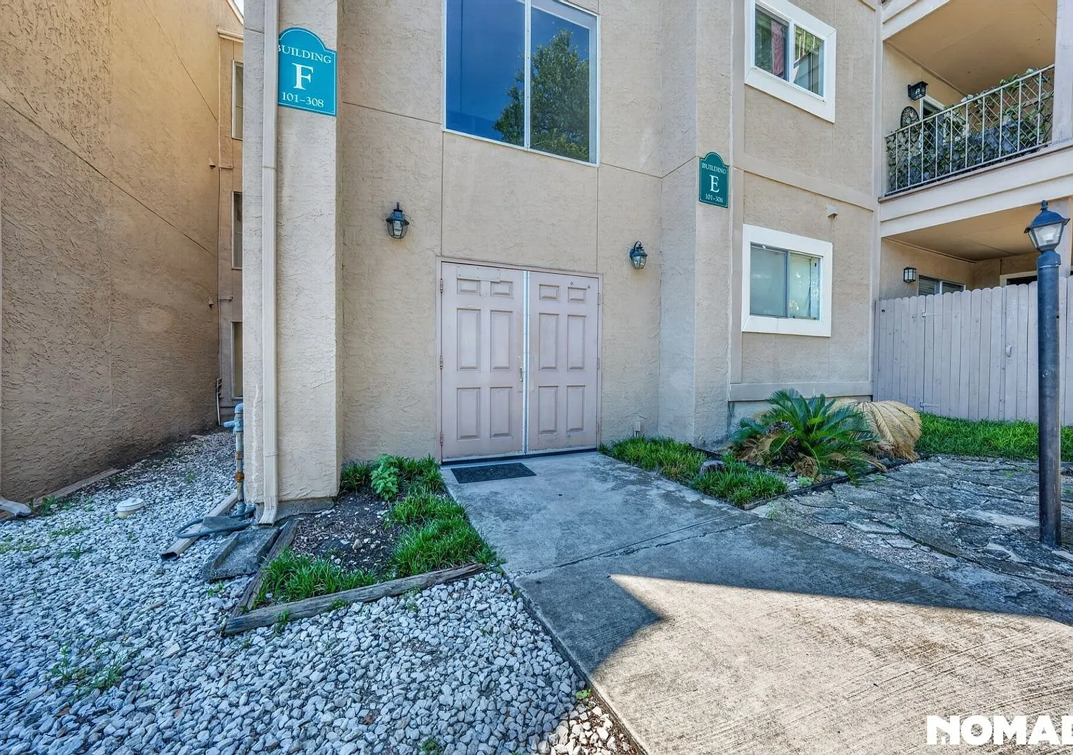 Charming 2BR Condo in San Antonio — Photo 2