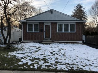 310 Gilpin Rd, Willow Grove, PA 19090