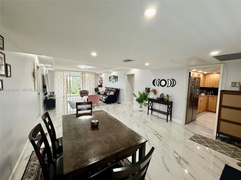 565 Oaks Ln APT 410, photo 6