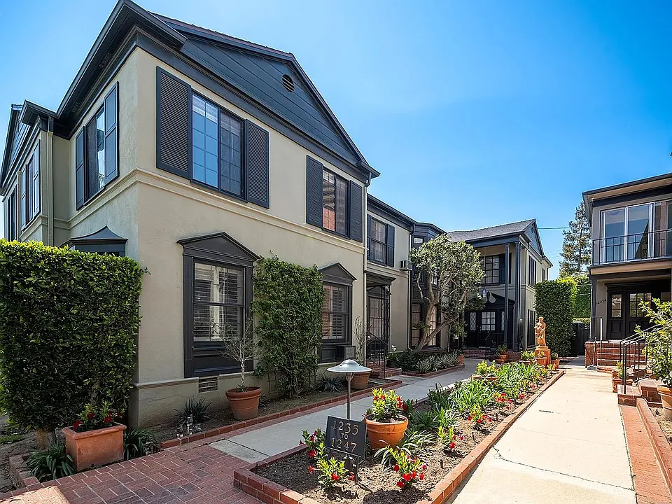 1245 S Beverly Glen Blvd #1245