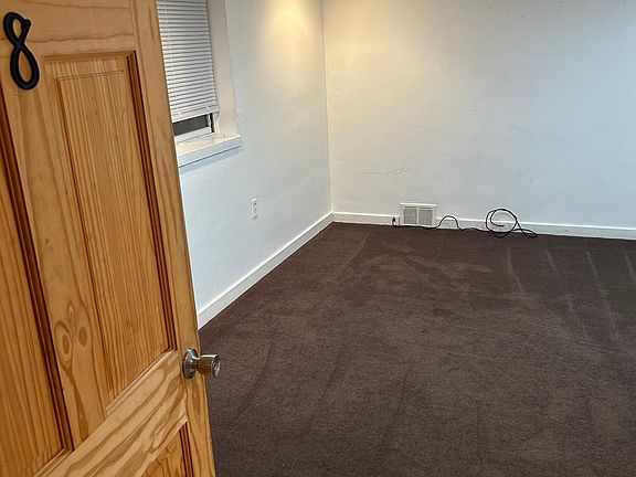 4th image of 104 Wayne St APT 8