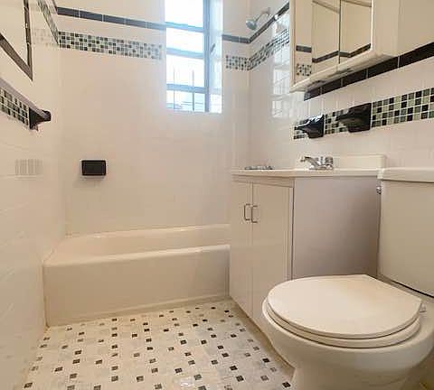 5th image of 111 E 21st St #4