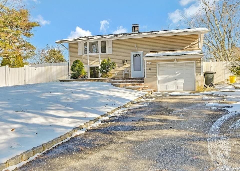 1st image of 35 Scotchpine Drive