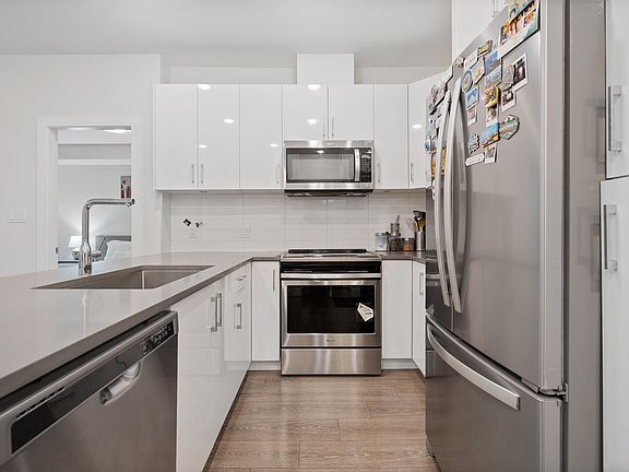 4th image of 15351 101st Ave #113