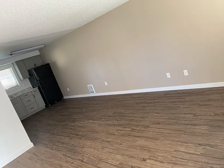 Tall Tree Manor — Photo 47