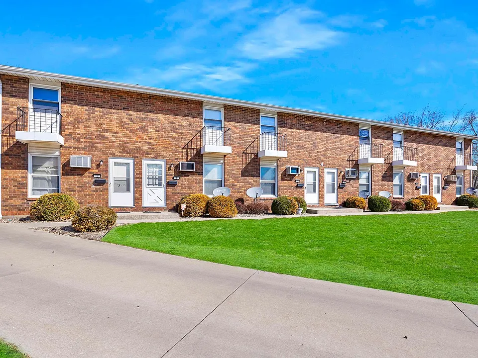 4 Larry Court