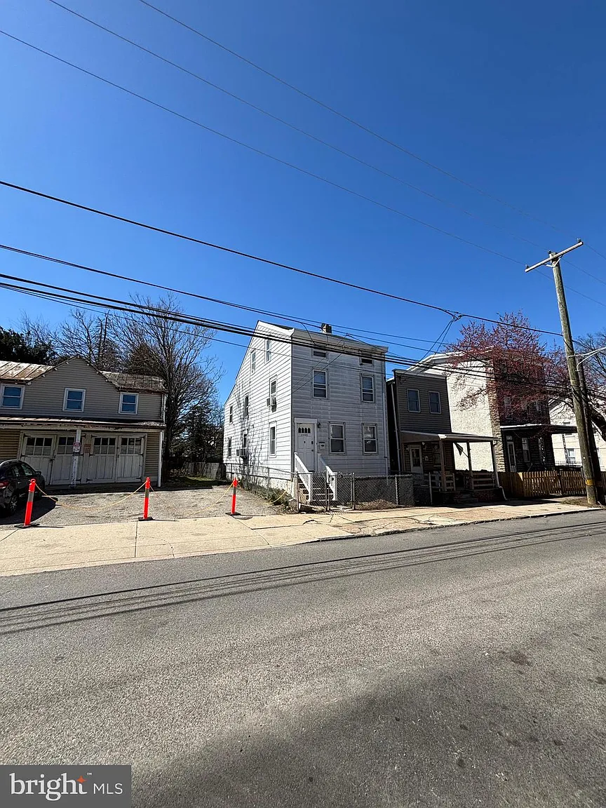 4448 Mitchell St photo 1