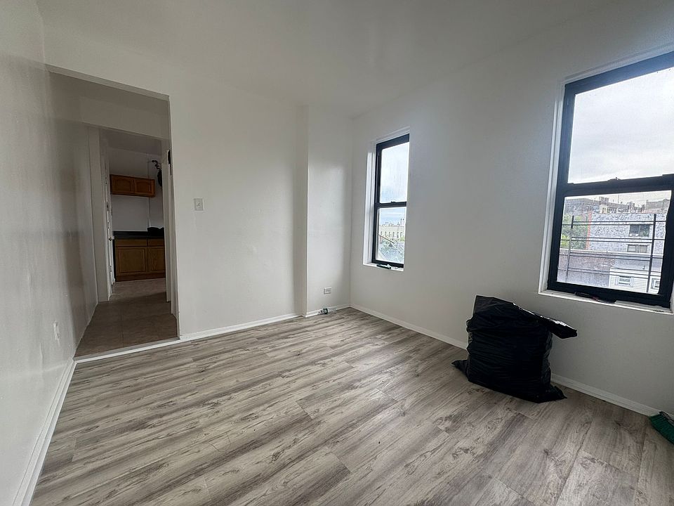1st image of 2485 Elm Pl APT 3d