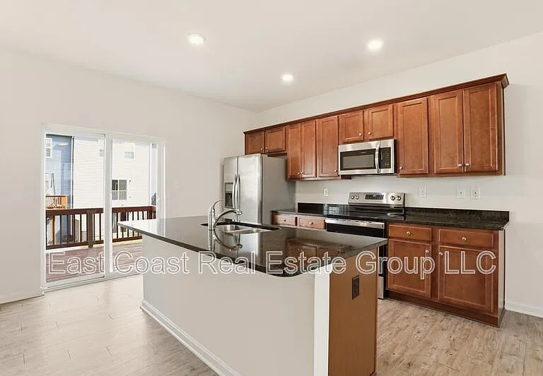 202 Magellan Dr — Photo 5
