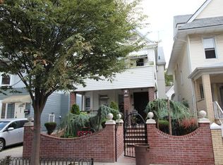 649 E 3rd St, Brooklyn, NY 11218