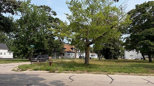 1st image of 388 Jackson Ave