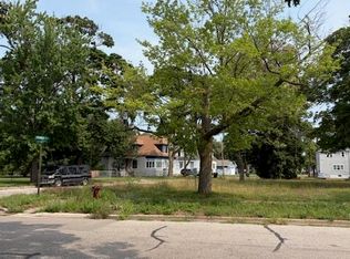 388 Jackson Ave, Muskegon, MI 49442