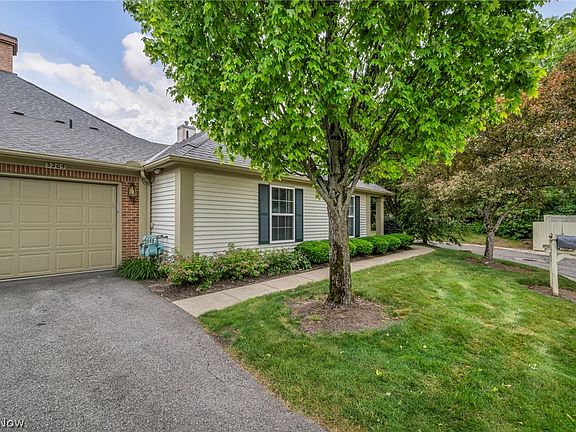 3rd image of 3205 Village Green Dr