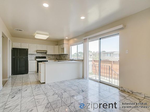 3rd image of 3660 Callan Blvd
