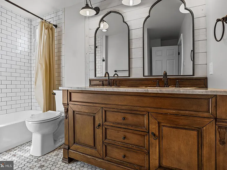 2211 New Albany Rd — Photo 13