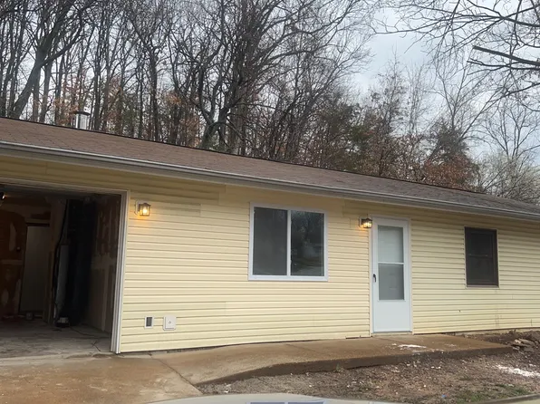 5247 Darkmoor Ln, Imperial, MO 63052