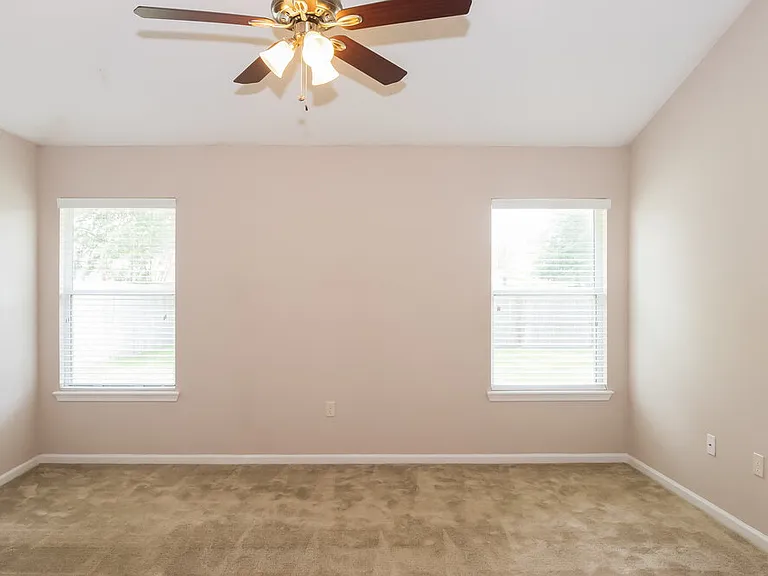 8073 Leafcrest Dr — Photo 9