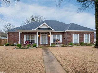 14815 Governors Dr, Little Rock, AR 72211