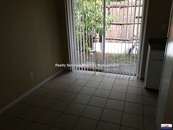 5th image of 2269 Jeffcott St