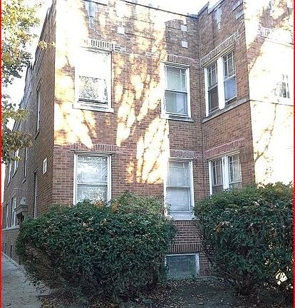 2nd image of 2525 W Arthur Ave #6
