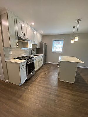 3rd image of 19712 47th Ave Floor 1