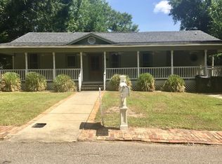 1010 Legion Ln, Ocean Springs, MS 39564