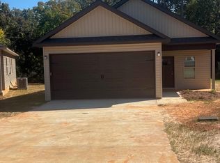 139 Rolling Woods Cir, Warner Robins, GA 31088