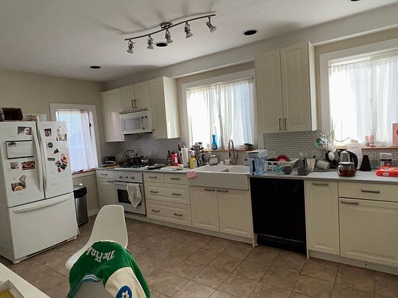 4th image of 45 Montfern Ave #45