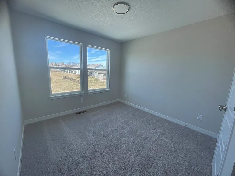 3449 SE Corbin Dr — Photo 6