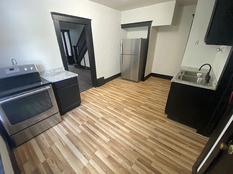2903 Sheridan St — Photo 8
