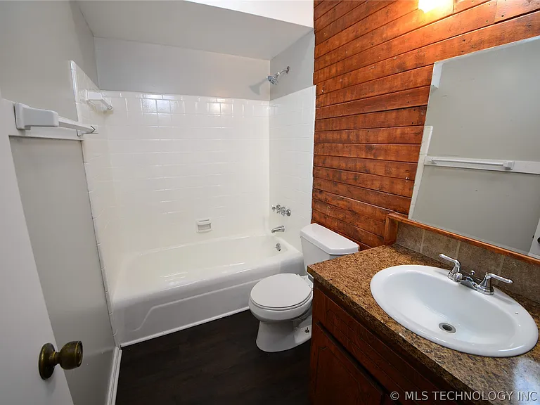 4713 S Fulton Pl — Photo 12