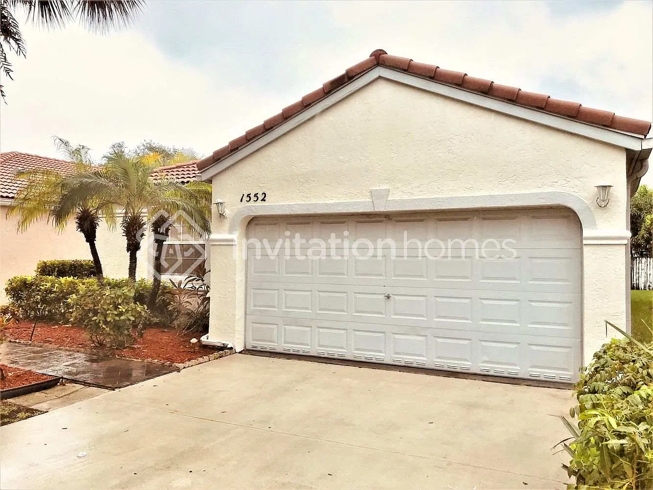 1552 NW 157th Ave Pembroke Pines, FL 33028 — Photo 1