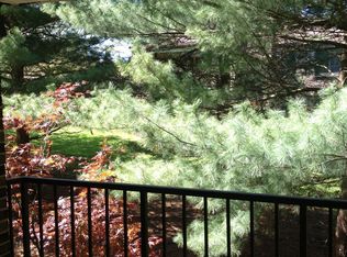 10 Fairway Rd #B, Reading, PA 19607