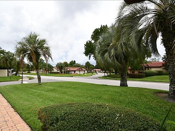 2nd image of 4009 Corrientes Ct E