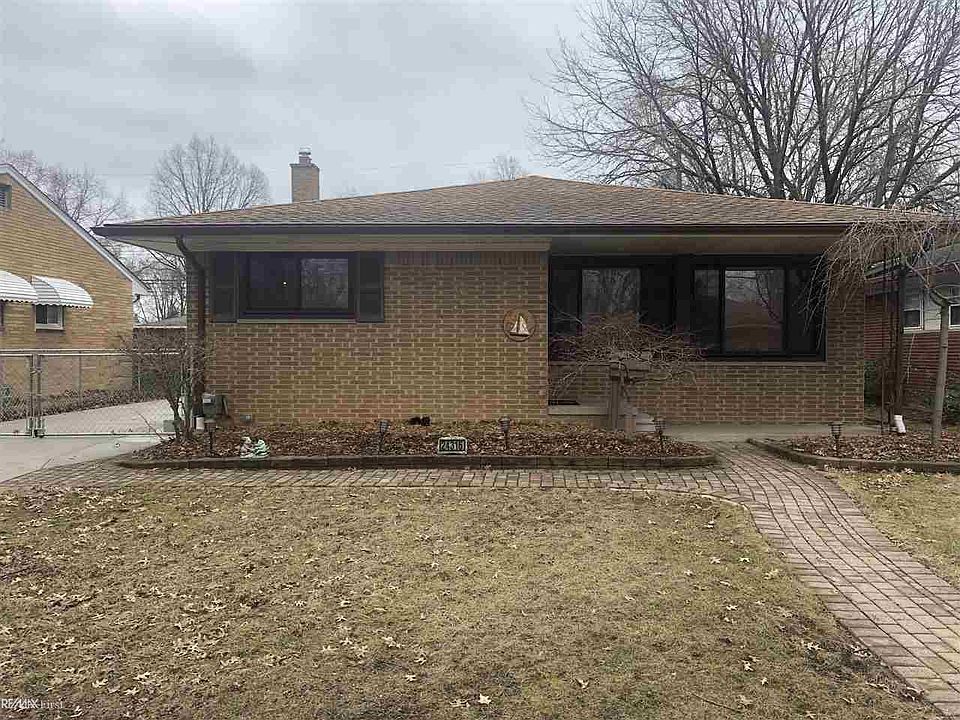 1st image of 24316 Culver St