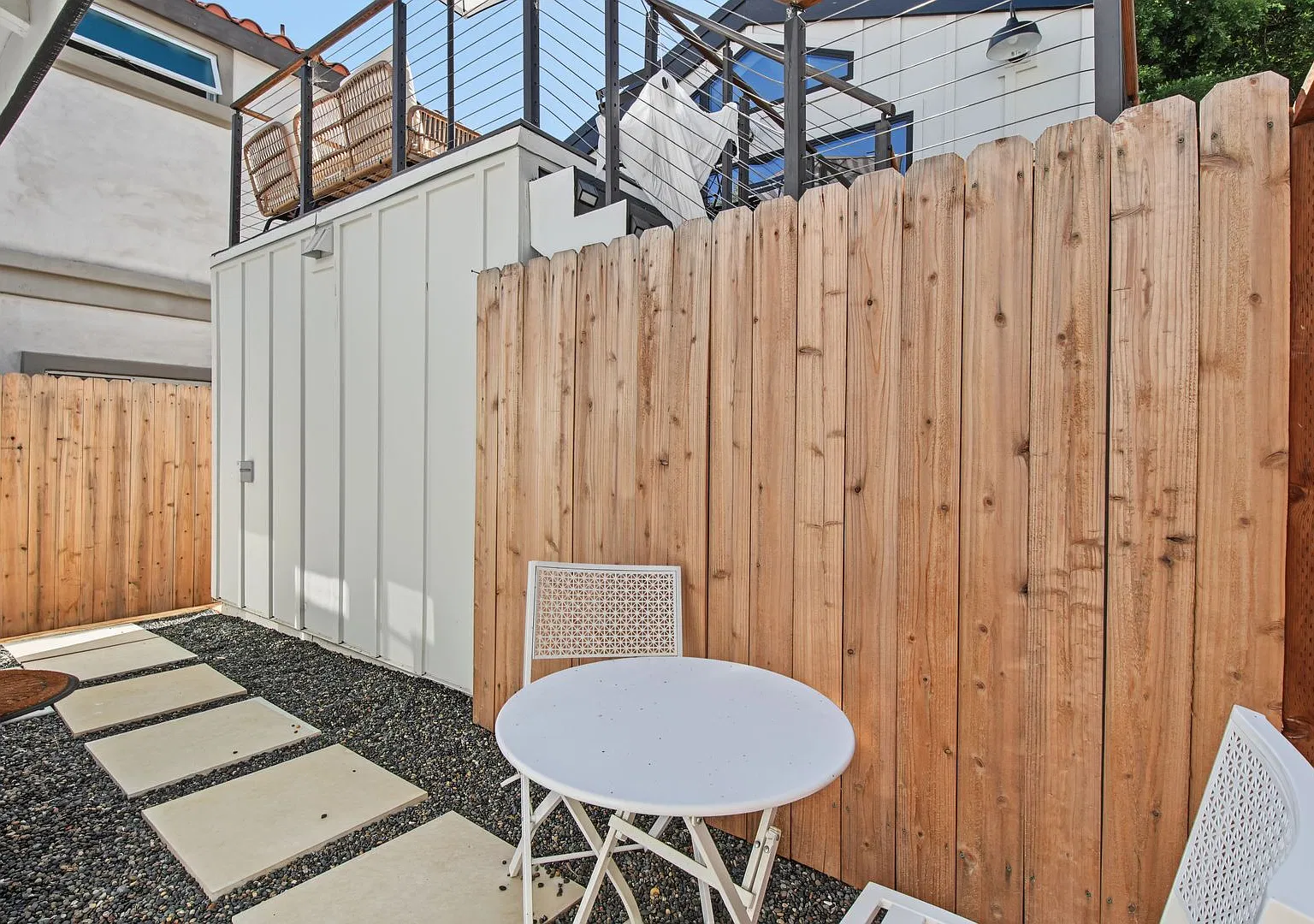 Coastal Living! Remodeled 2BR Redondo Beach Home Near Hermos — Photo 3