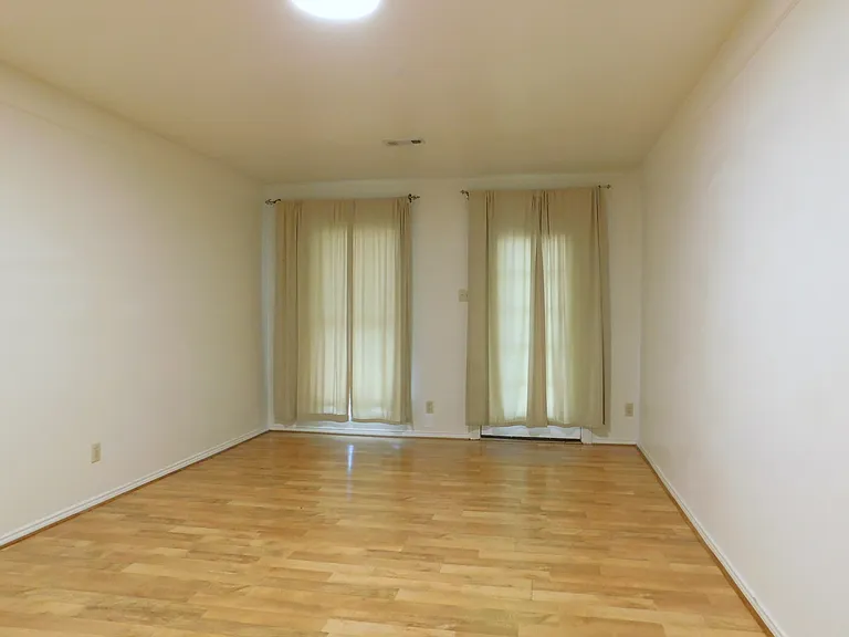 1913 Mack Pl — Photo 21