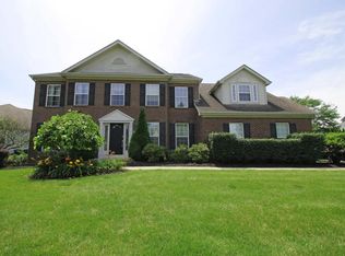 1625 Harrison Pond Dr, New Albany, OH 43054