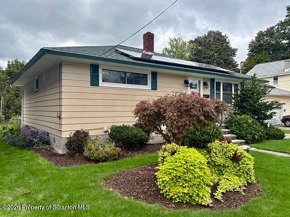 2nd image of 2509 Boulevard Ave