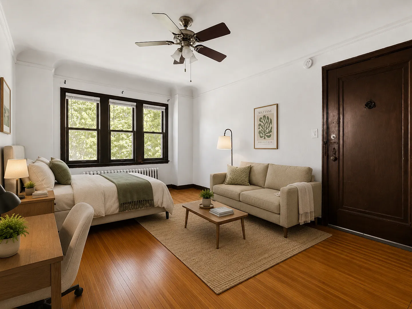 960 Goodrich Ave — Photo 1