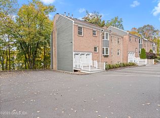 3 Valley View Rd APT 43, Norwalk, CT 06851