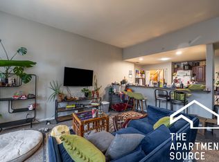 828 W Dakin St #2W, Chicago, IL 60613